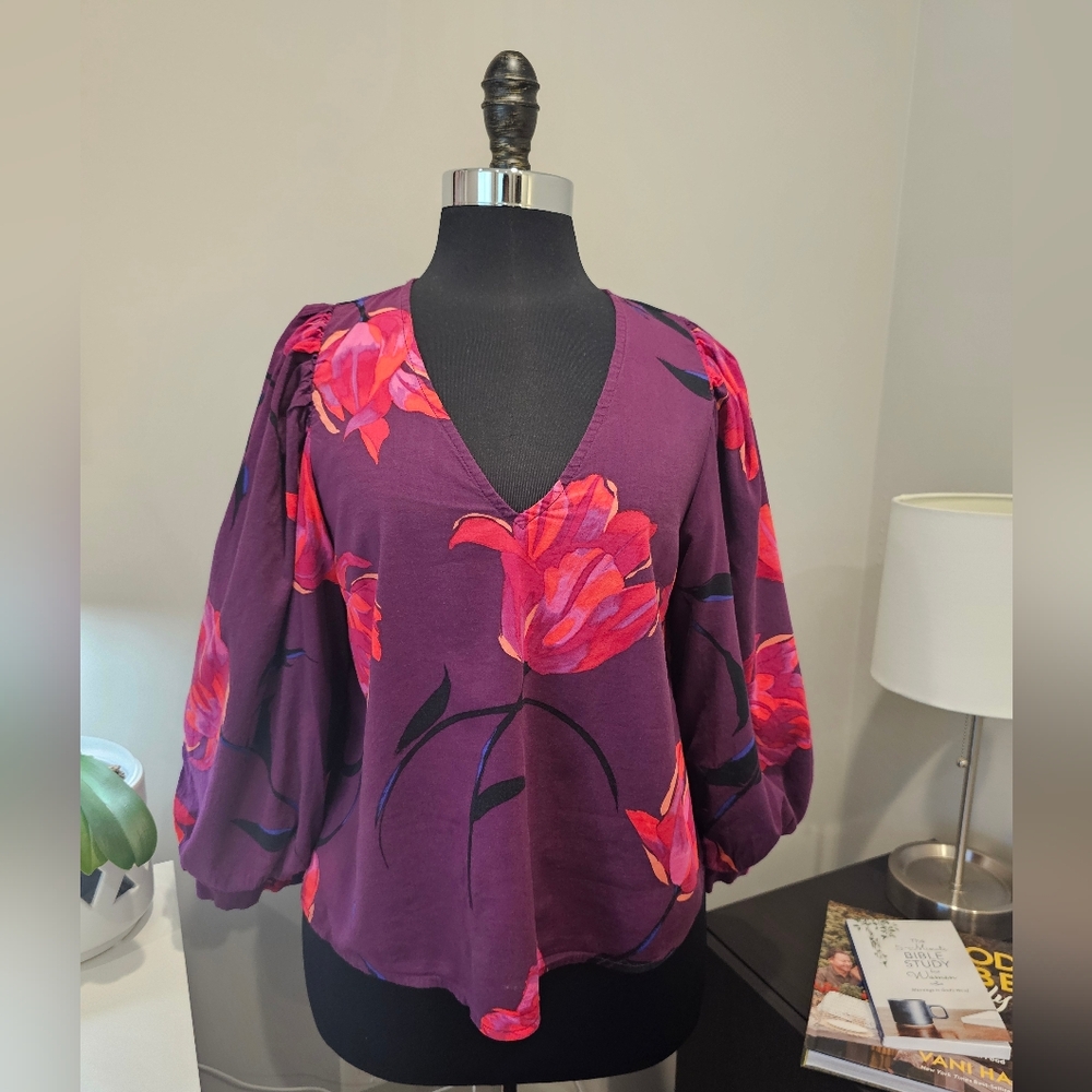 A New Day Blouse, Floral Purple,red,pink pattern, V-Neck,Balloon Sleeves,S